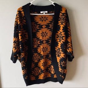 Modbe Geometric printed sweater